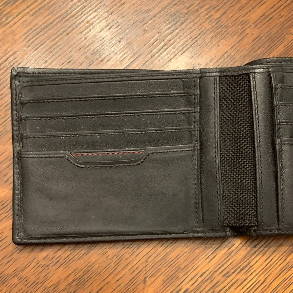TUMI Classic Black Leather Wallet EUC